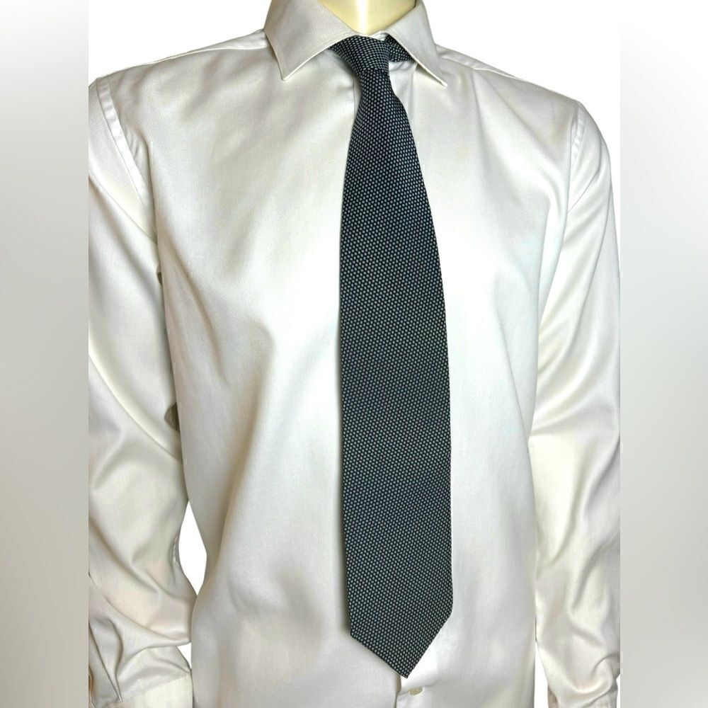 Giorgio Armani Black & Gray Dotted Silk Necktie Perfect Condition Made in Italy